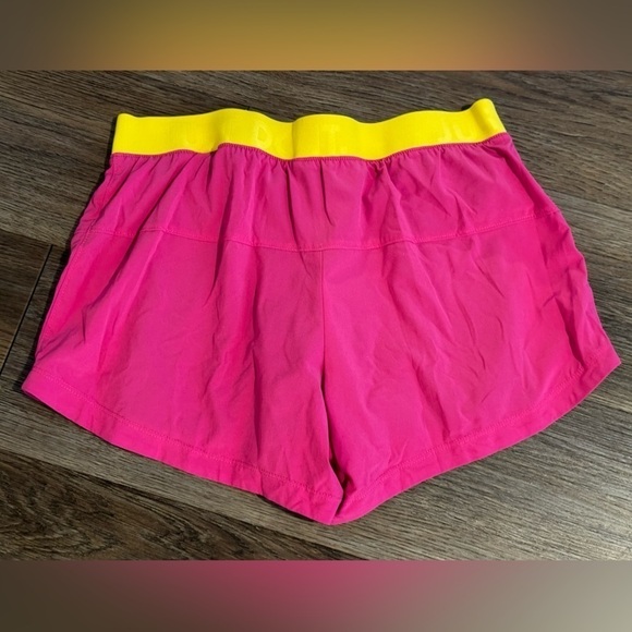 Nike Dri-FIT Women's Livestrong 2-in-1 Running Shorts - Size Small - Picture 2 of 4